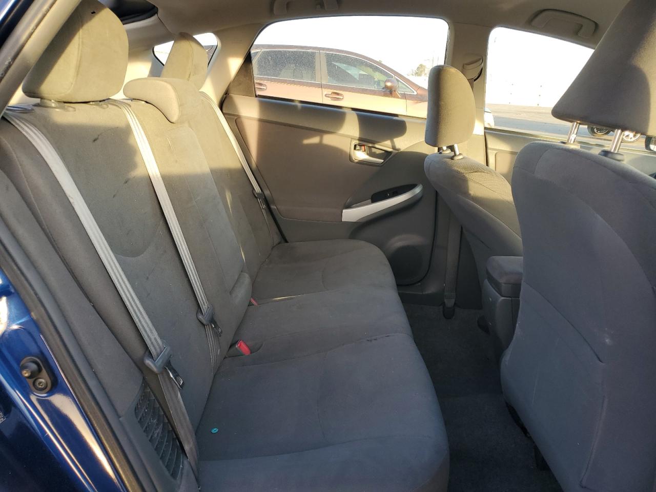 2010 Toyota Prius - Image 11