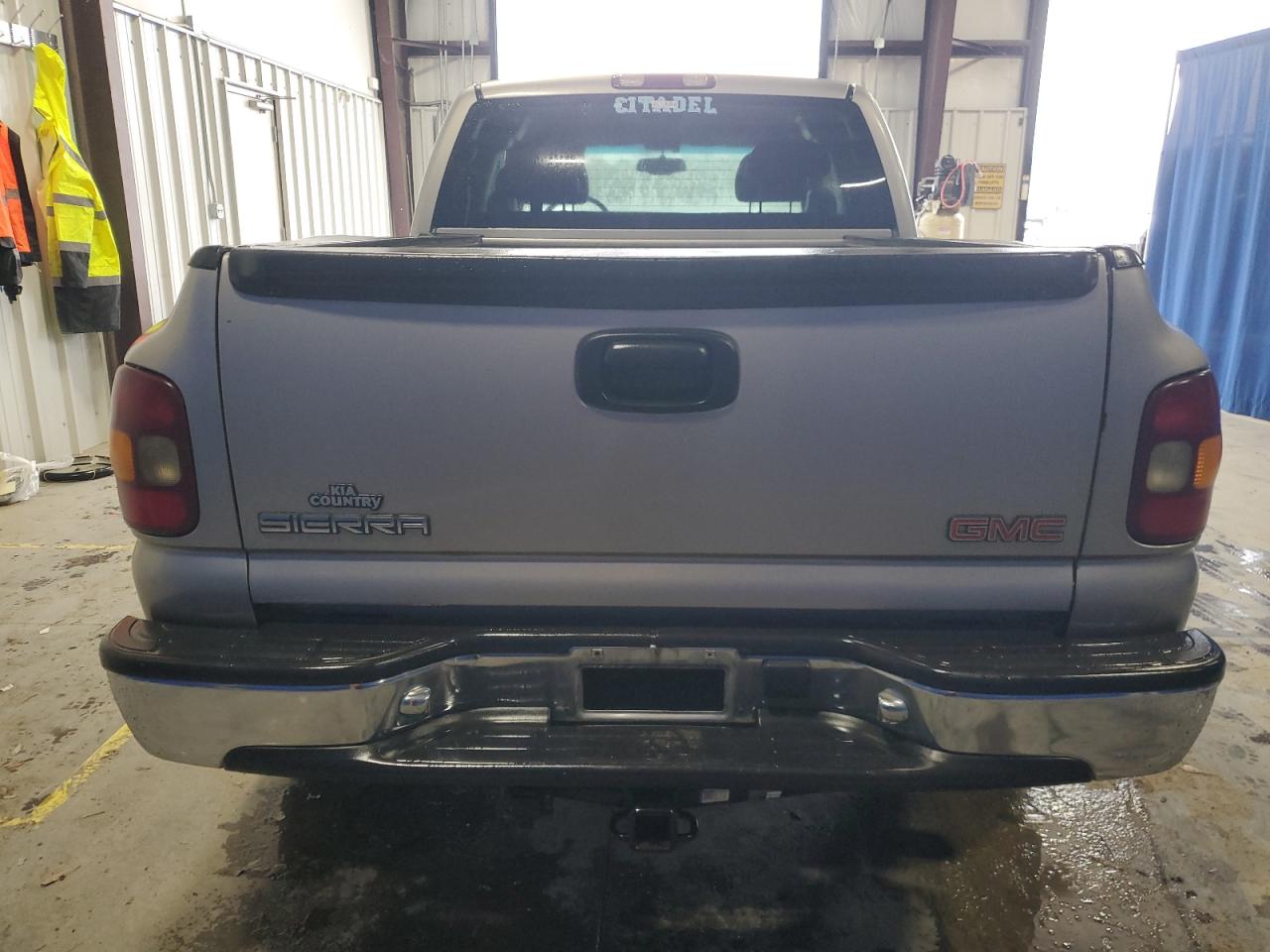 2001 GMC Sierra - Image 6