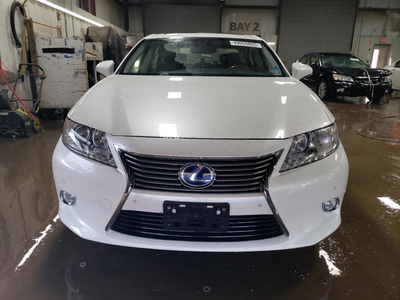 2013 Lexus ES - Image 5