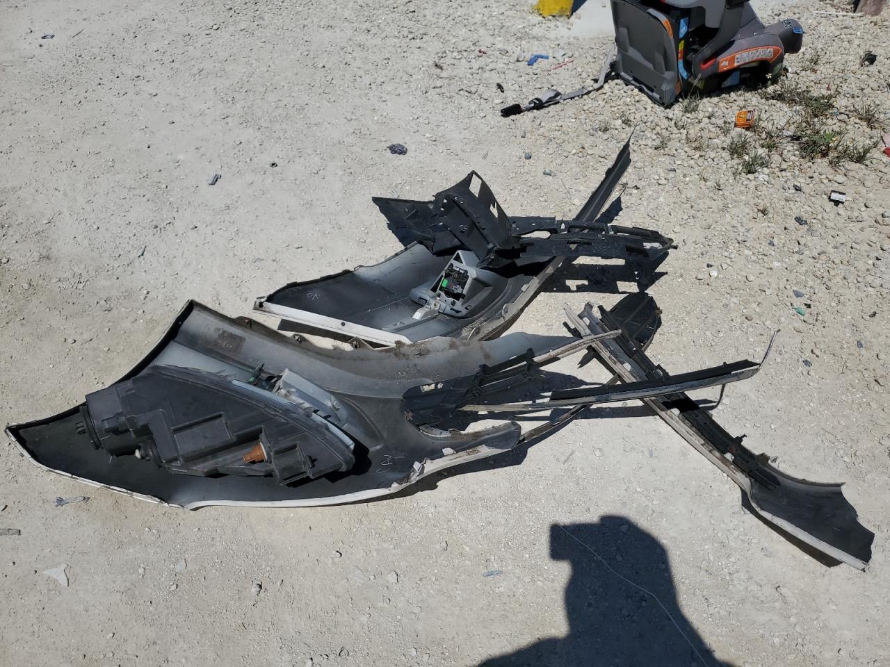 2010 Ford Fusion - Image 12