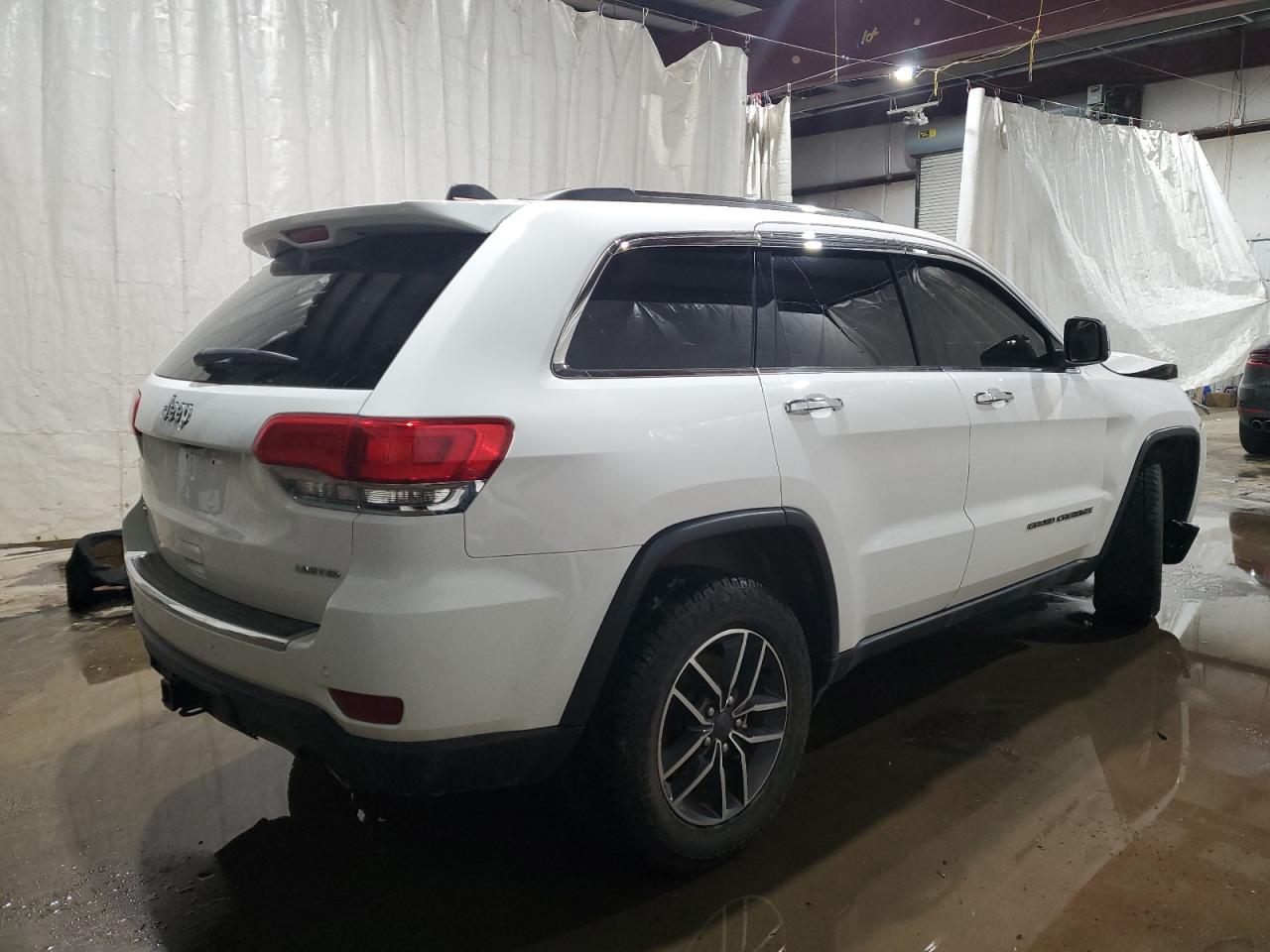 2019 Jeep Grand Cherokee - Image 3