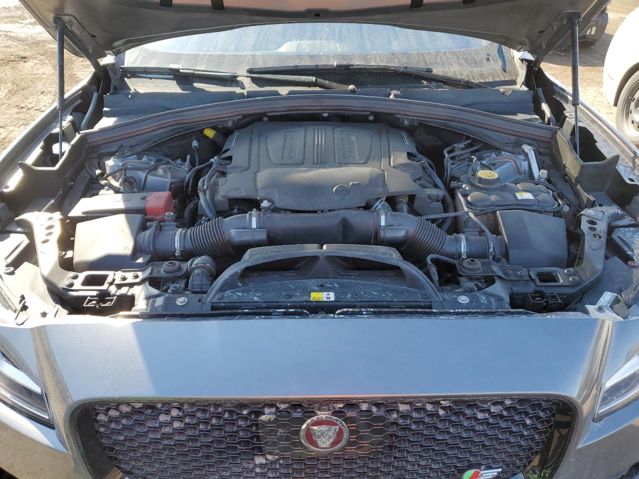 2018 Jaguar F-Pace - Image 12