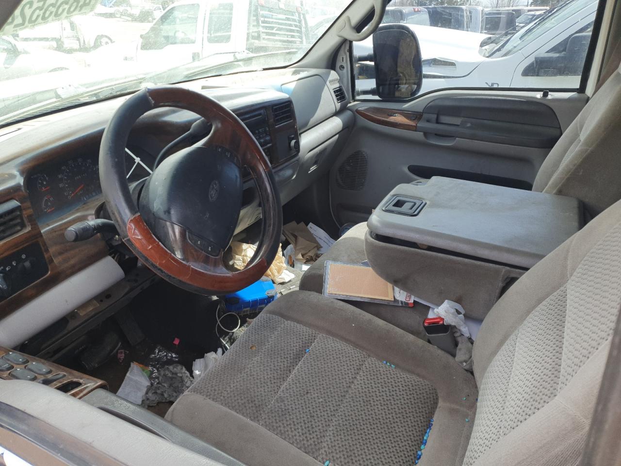 2001 Ford F250 - Image 7