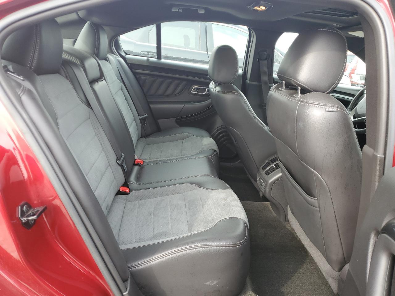 2013 Ford Taurus - Image 10