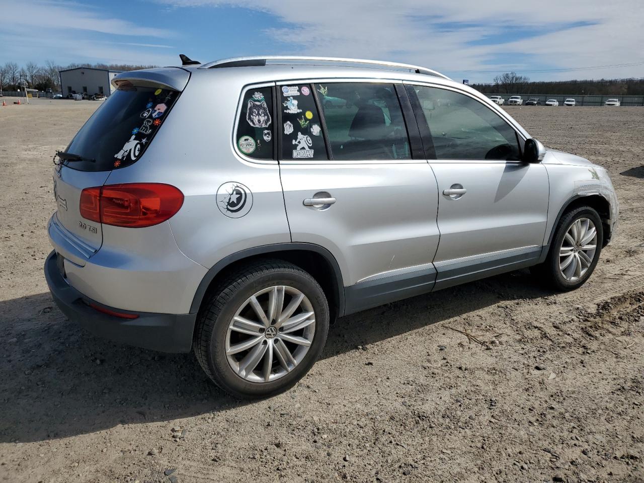 2012 Volkswagen Tiguan - Image 3