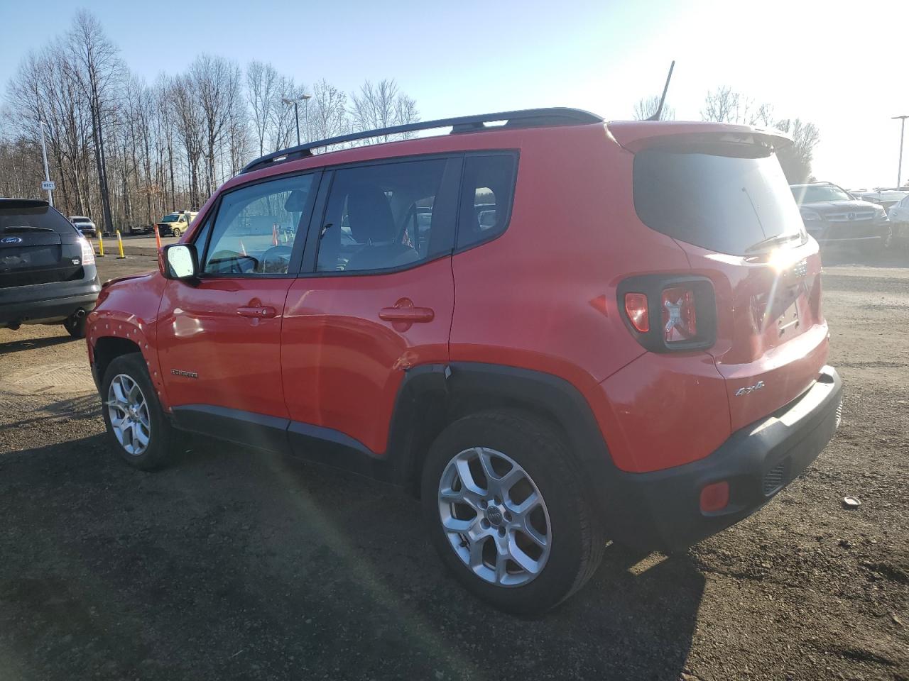 2015 Jeep Renegade - Image 2