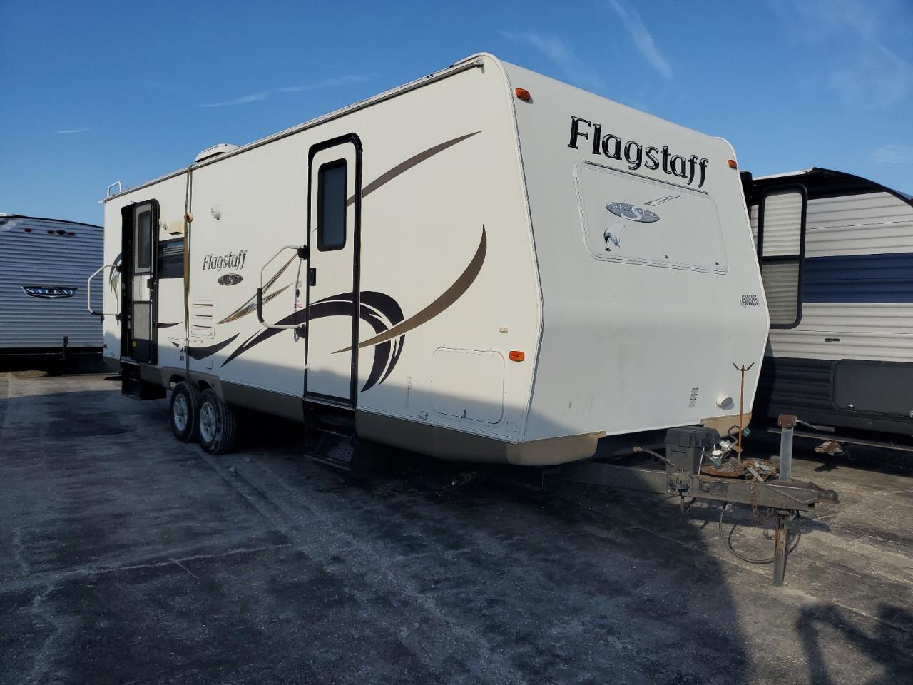2011 Forest River Flagstaff იყიდება Jacksonville-ში, FL - Top/Roof