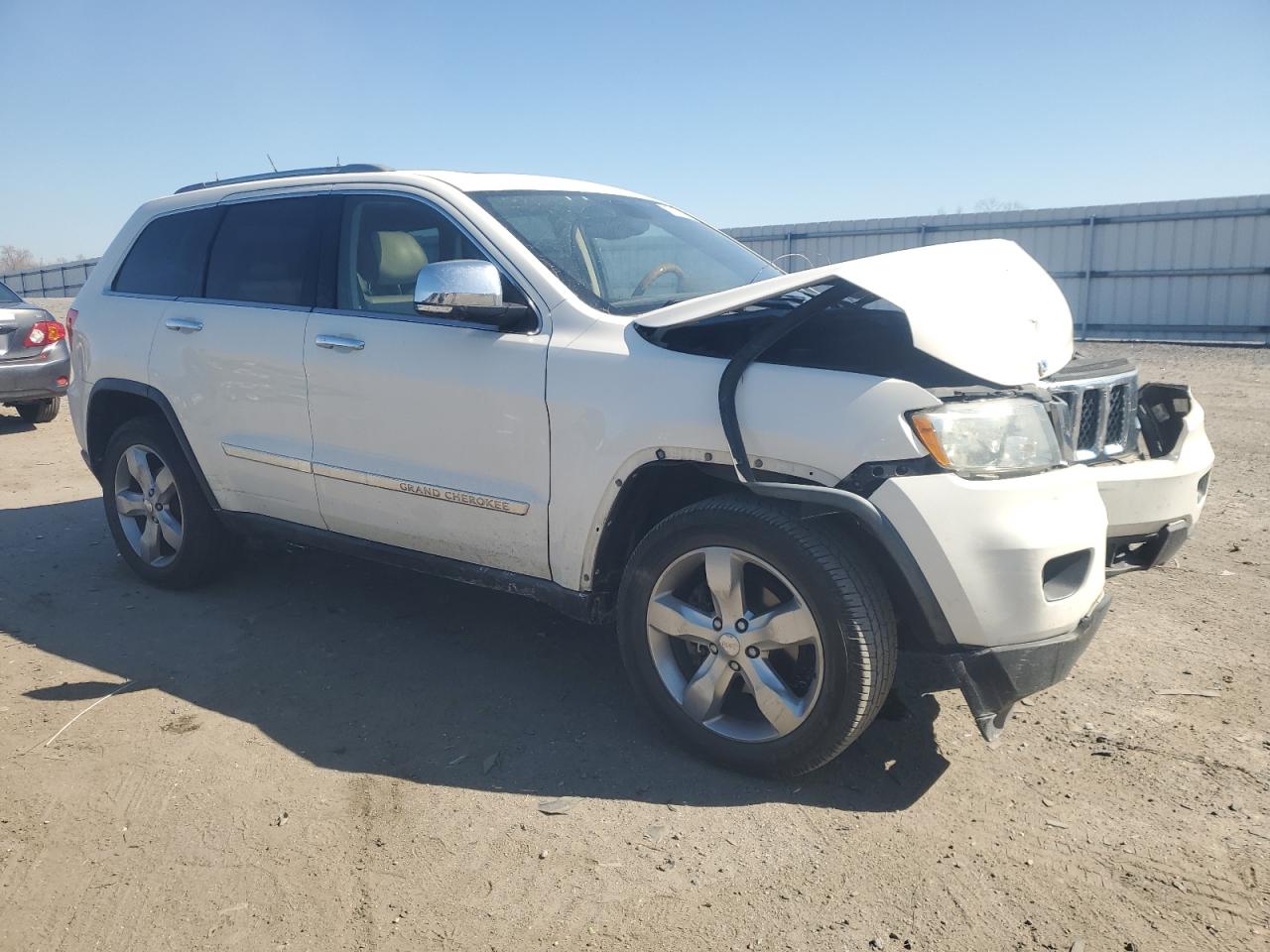 2011 Jeep Grand Cherokee - Image 4