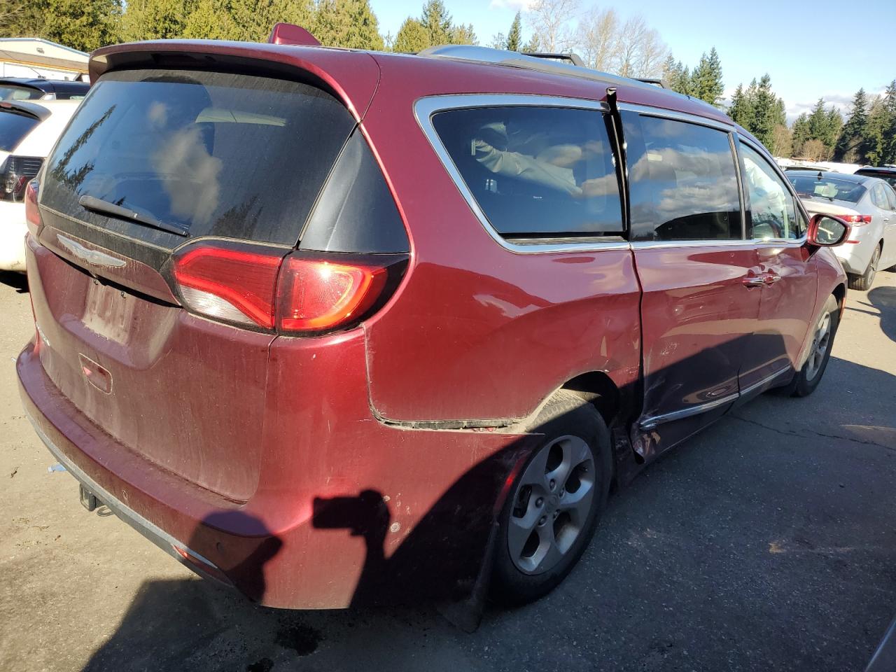 2017 Chrysler Pacifica - Image 3