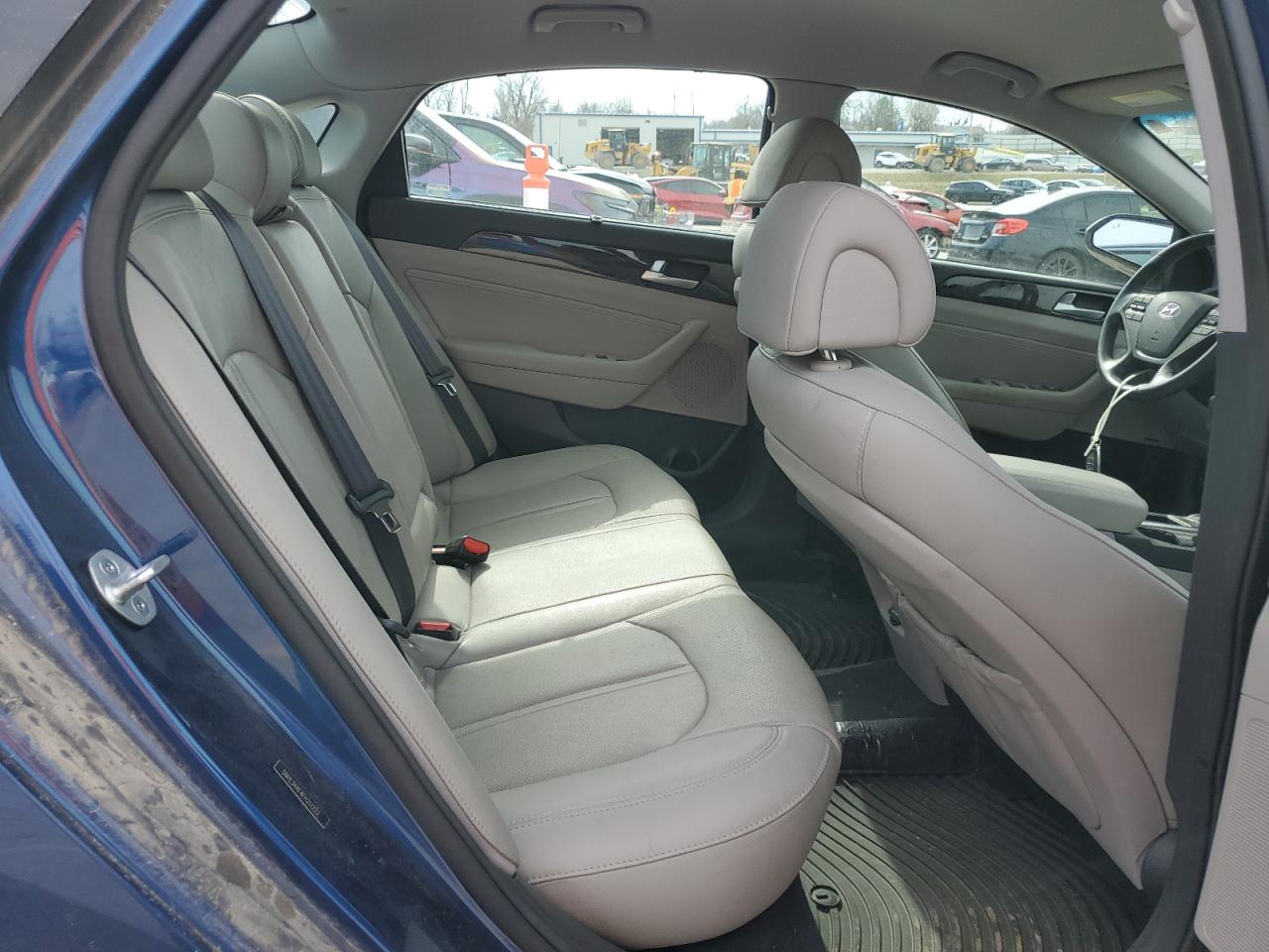 2015 Hyundai Sonata - Image 10
