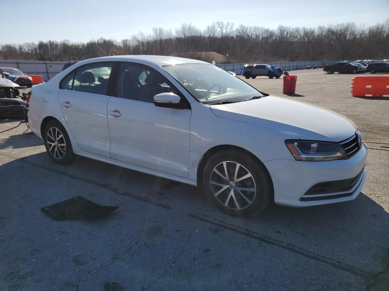2017 Volkswagen Jetta - Image 4