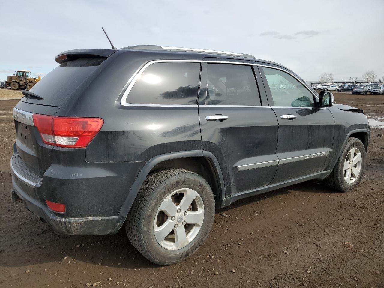 2011 Jeep Grand Cherokee - Image 3