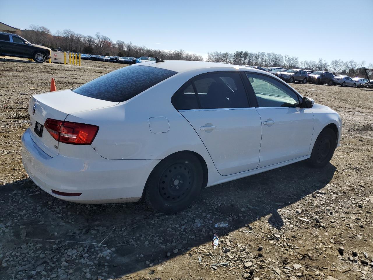 2015 Volkswagen Jetta - Image 3