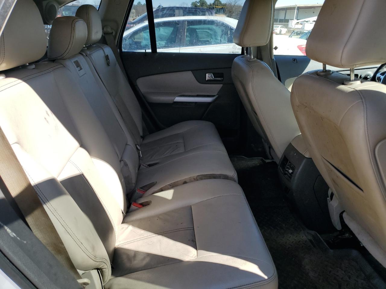 2011 Ford Edge - Image 11