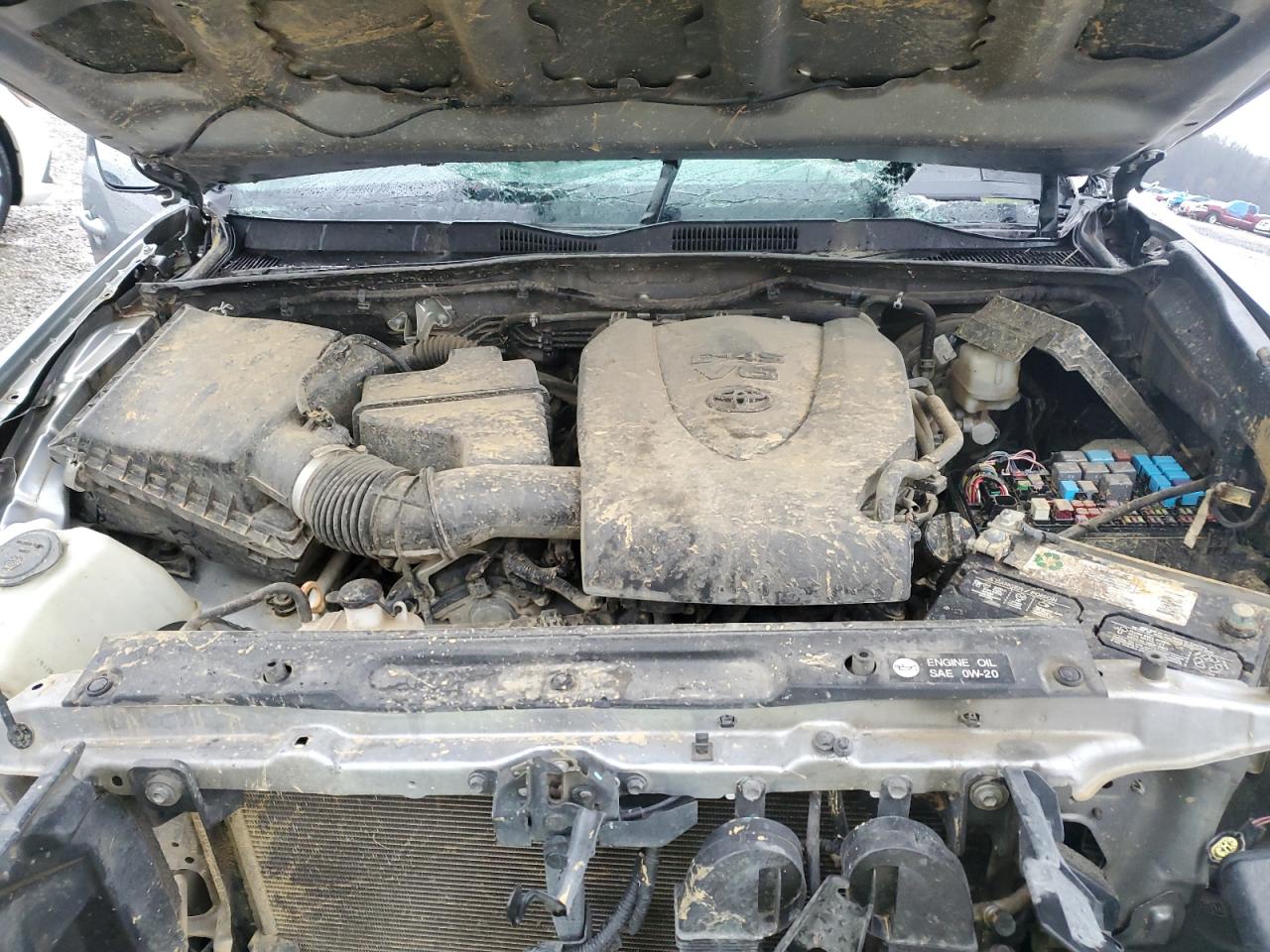 2019 Toyota Tacoma - Image 13