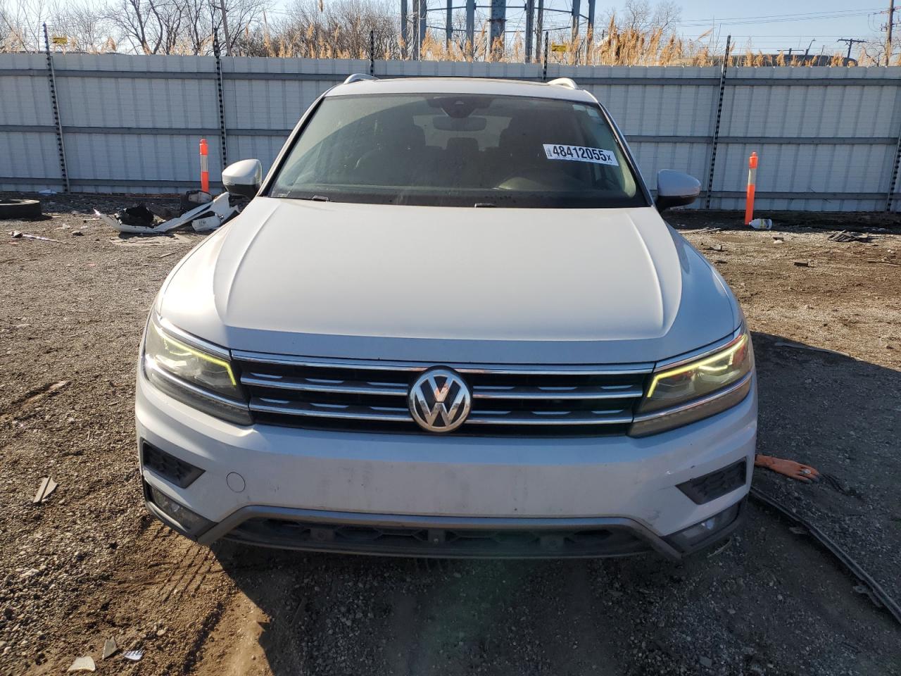2018 Volkswagen Tiguan - Image 5