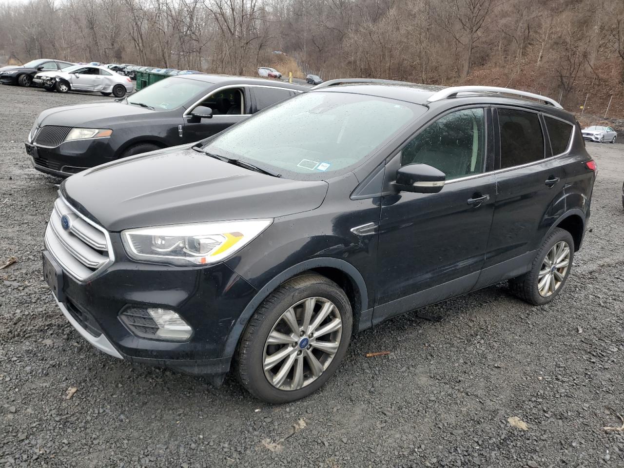 2018 Ford Escape Titanium na sprzedaż w Marlboro, NY - Minor Dent/Scratches