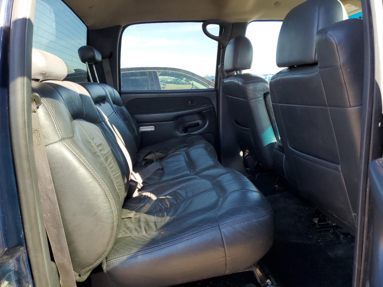 2002 GMC Sierra - Image 10