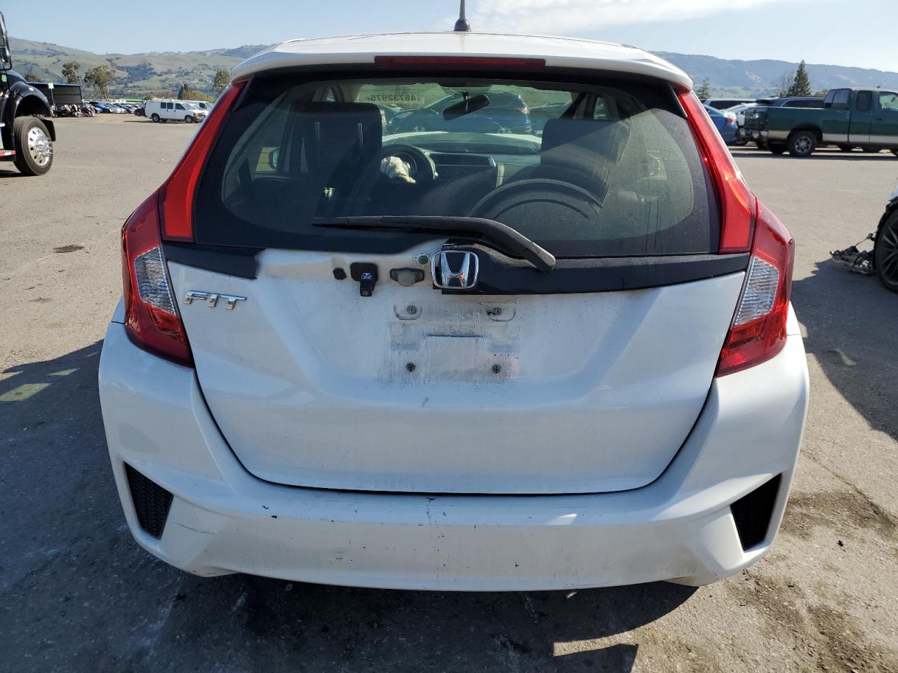 2016 Honda Fit - Image 6