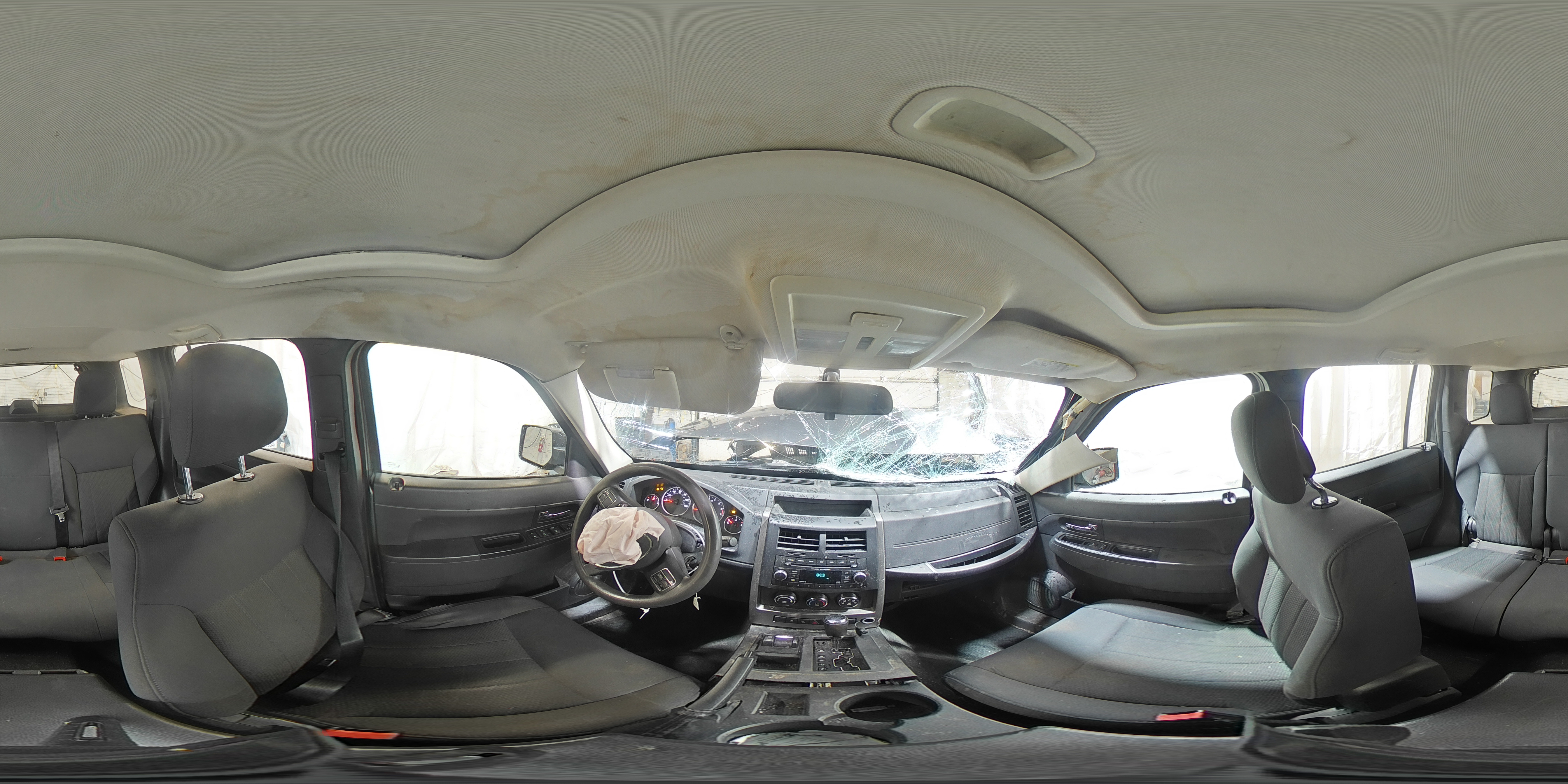 2012 Jeep Liberty (North America) - Image 16