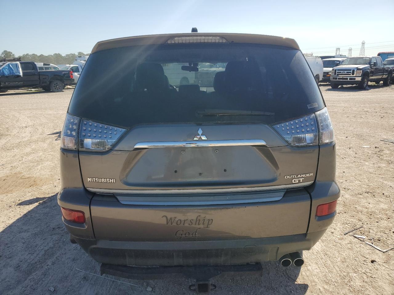 2011 Mitsubishi Outlander - Image 6