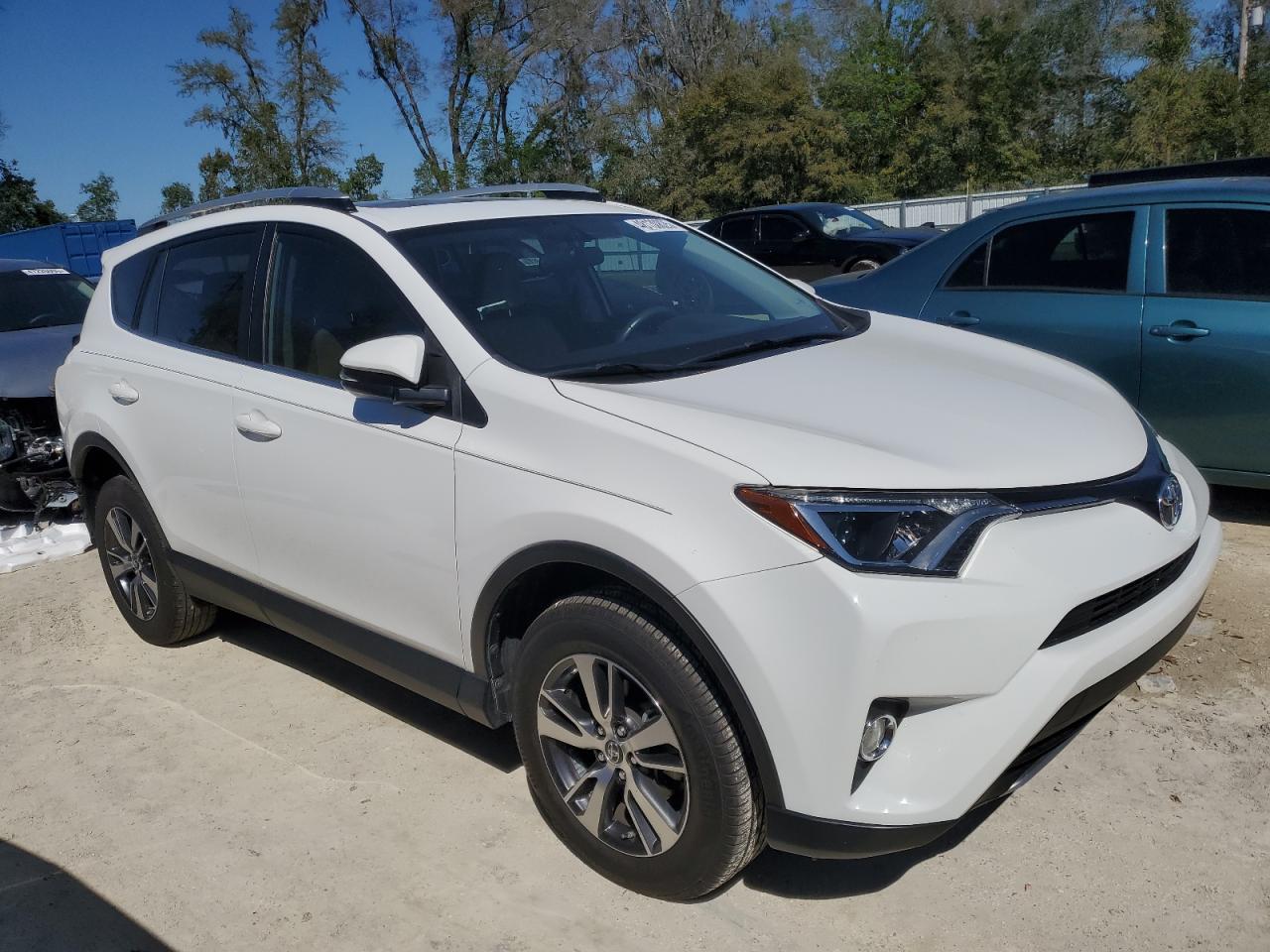 2016 Toyota RAV 4 - Image 4