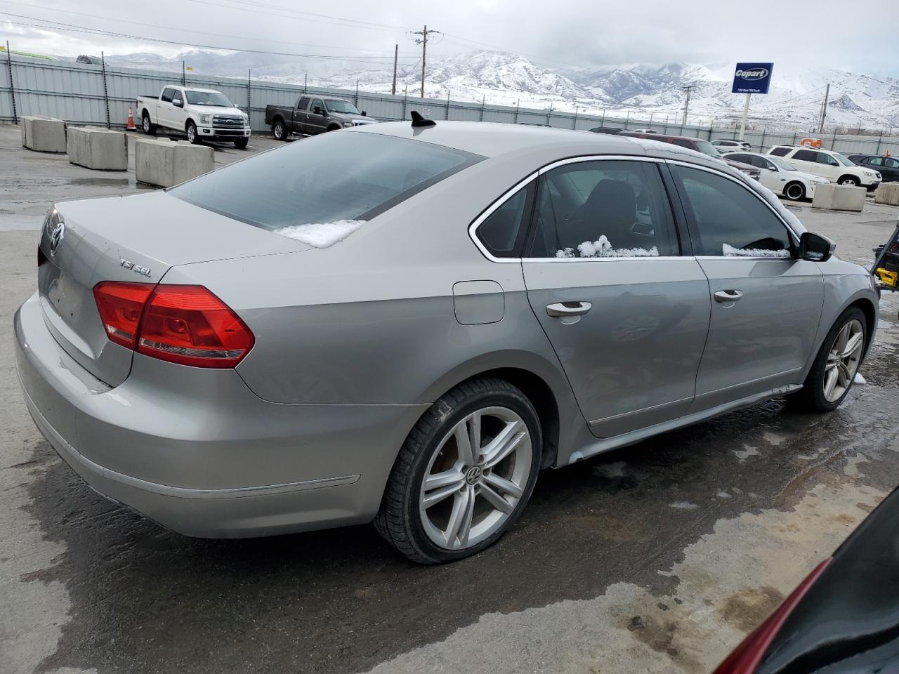 2014 Volkswagen Passat - Image 3