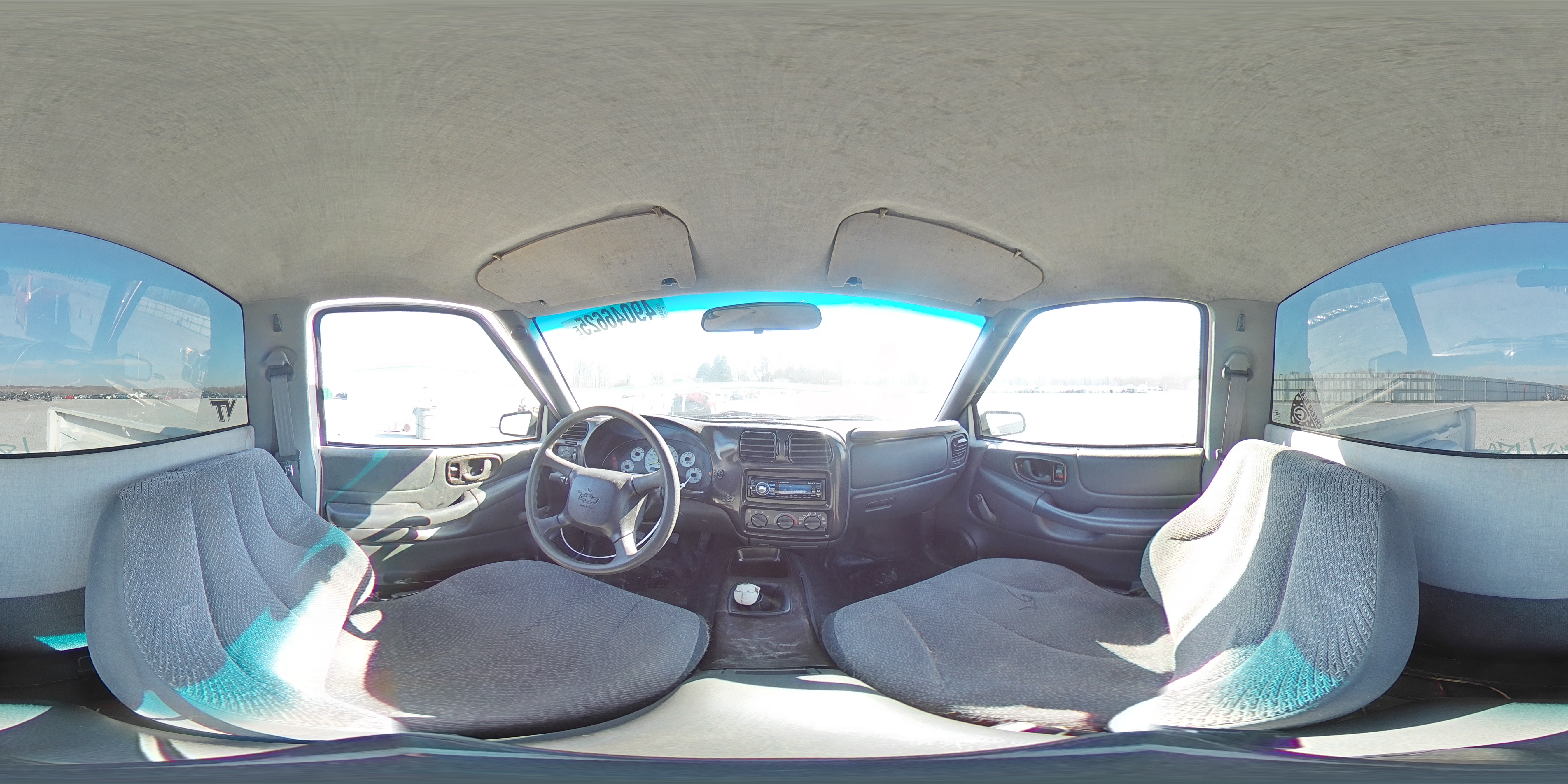 2000 Chevrolet S-10 Pickup - Image 13