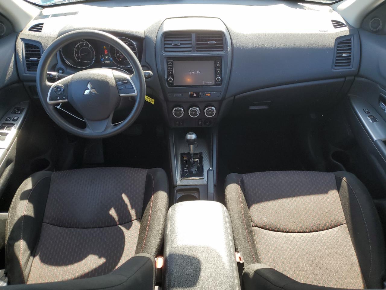 2018 Mitsubishi Outlander - Image 8