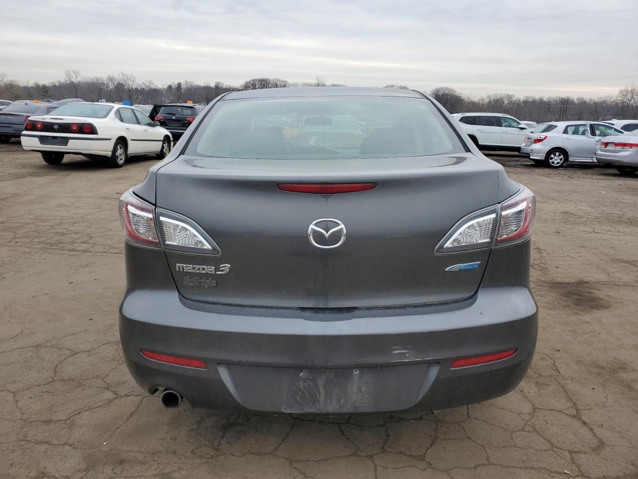 2012 Mazda 3 - Image 6