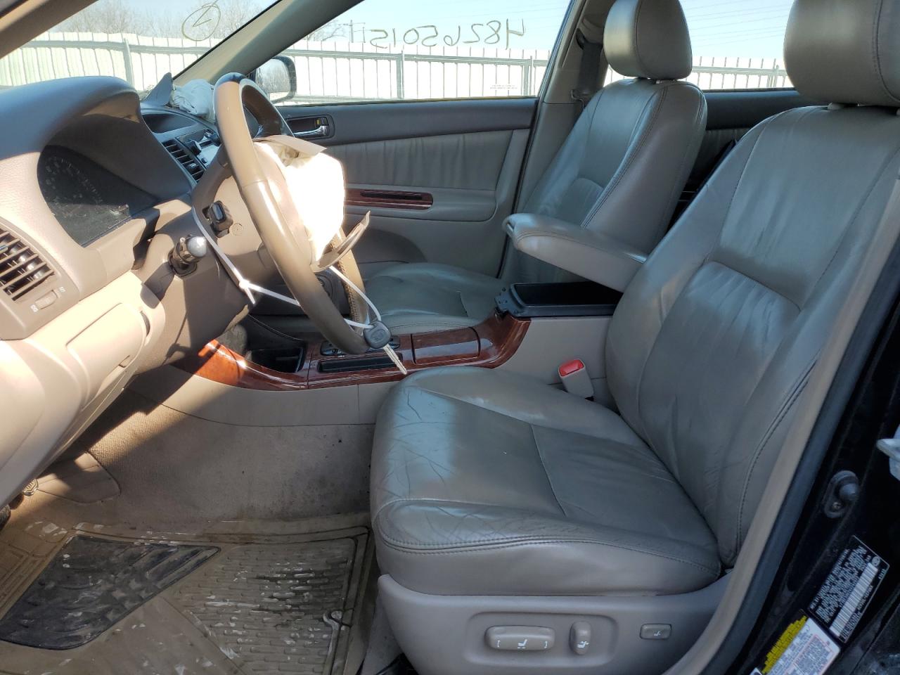 2004 Toyota Camry - Image 7