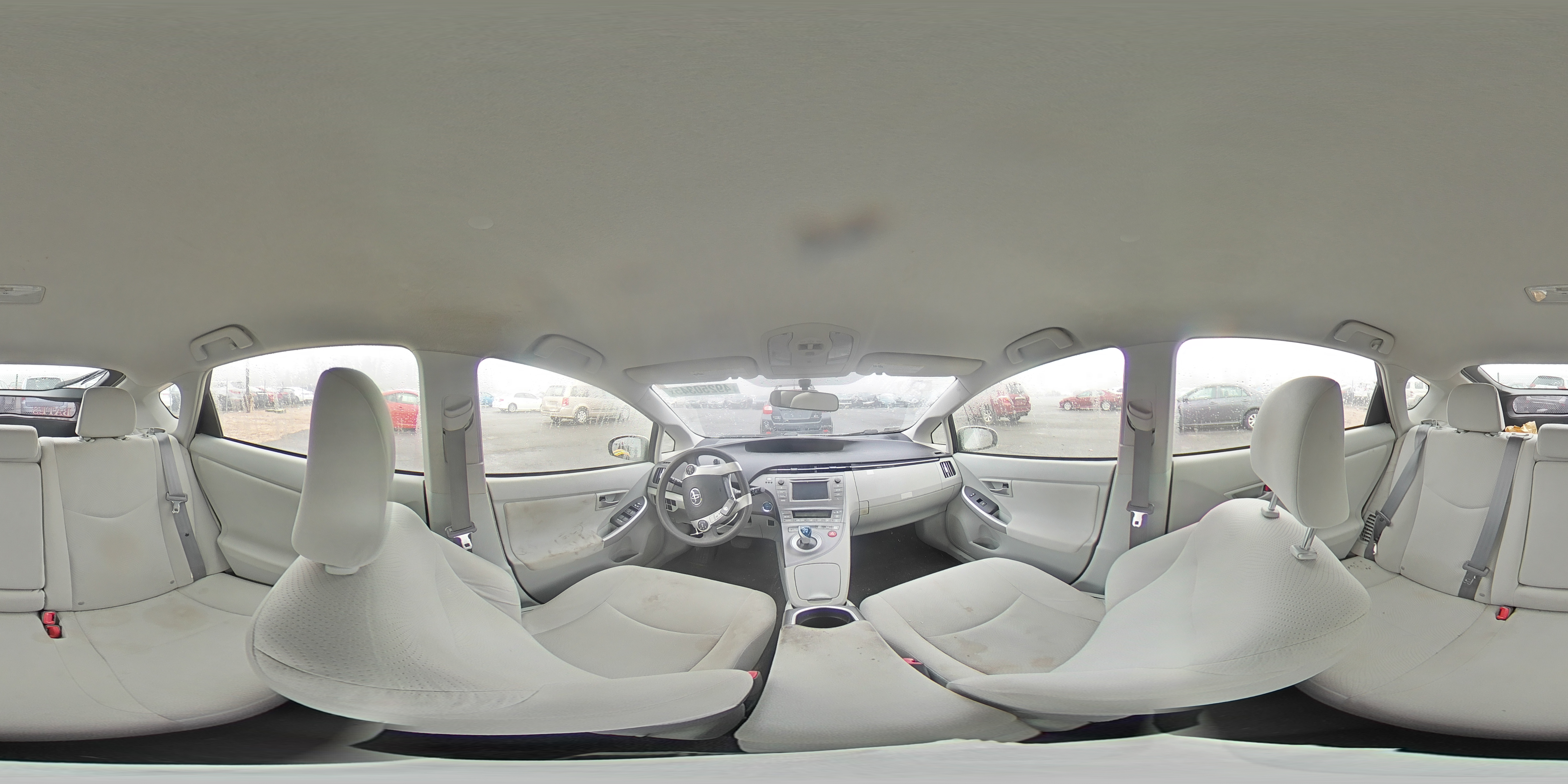 2013 Toyota Prius - Image 13