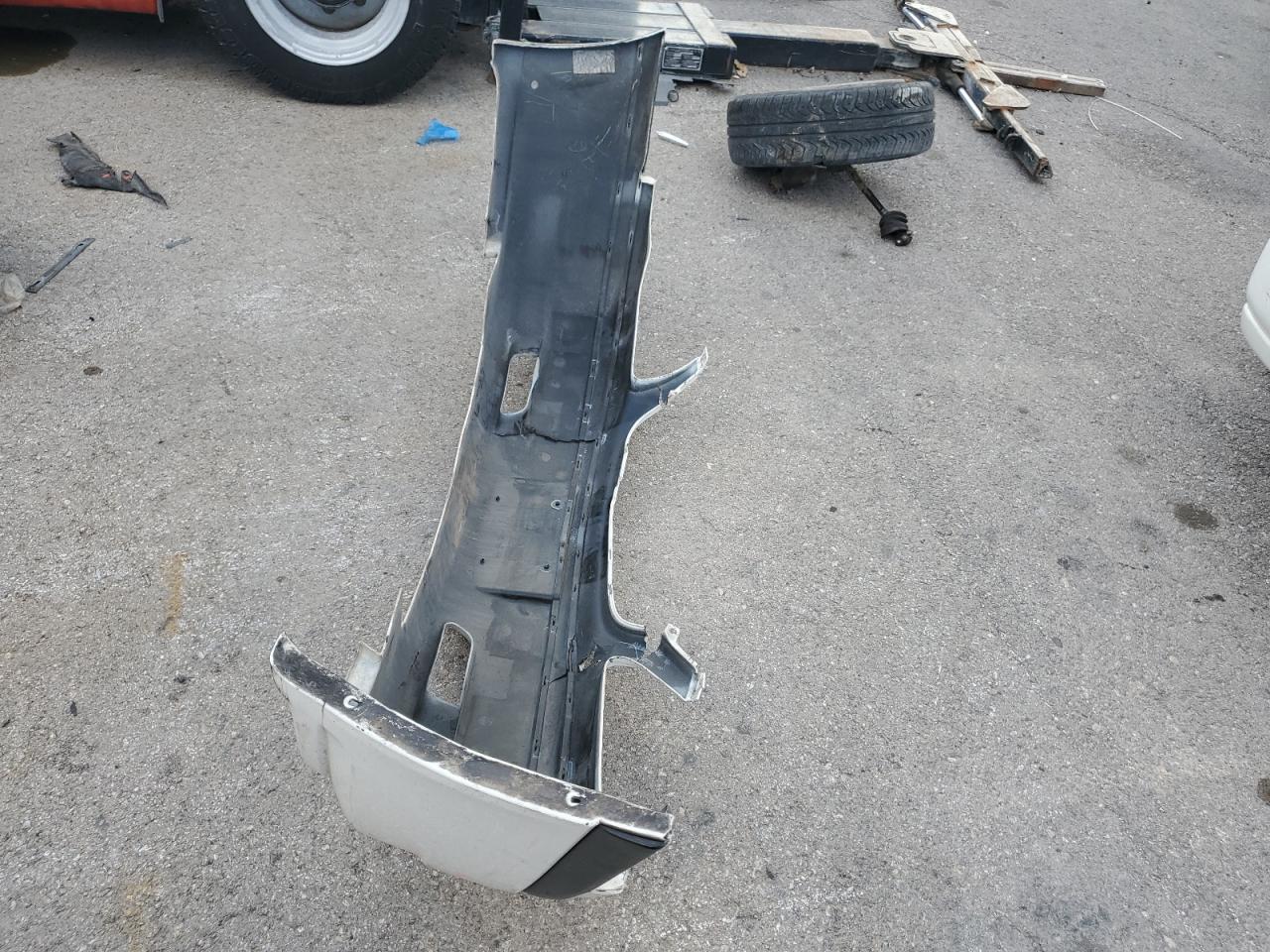 2004 Chevrolet Impala - Image 12