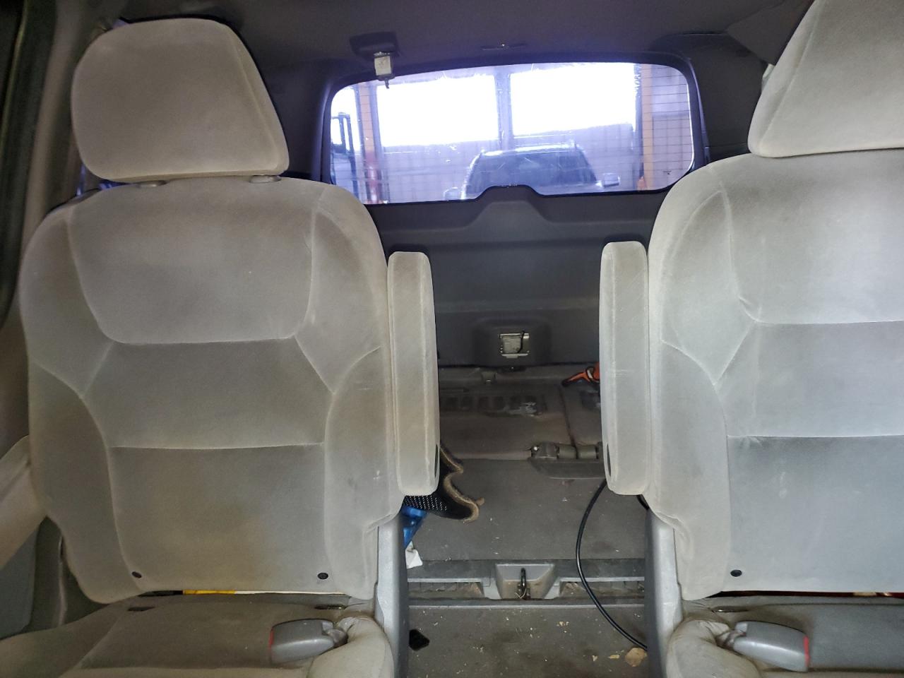 2008 Honda Odyssey - Image 10