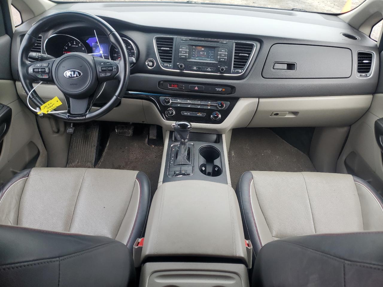 2016 Kia Sedona - Image 8