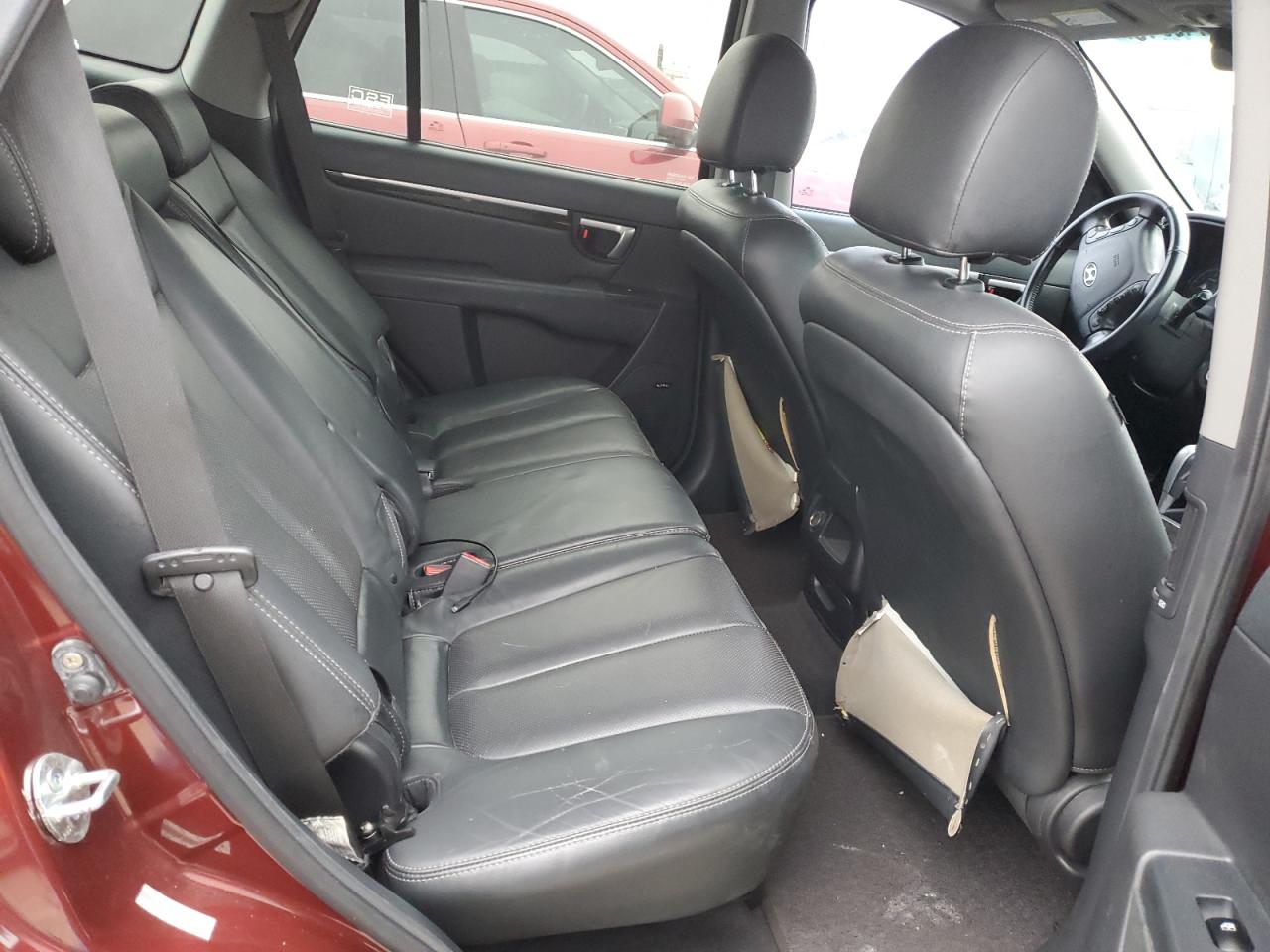 2009 Hyundai Santa Fe - Image 11