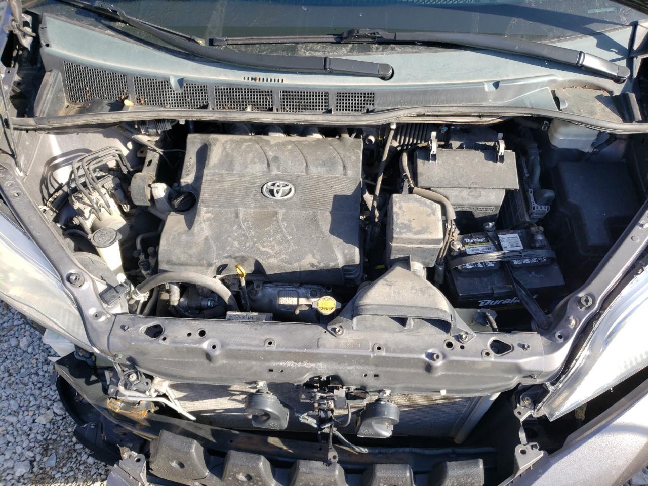 2011 Toyota Sienna - Image 12