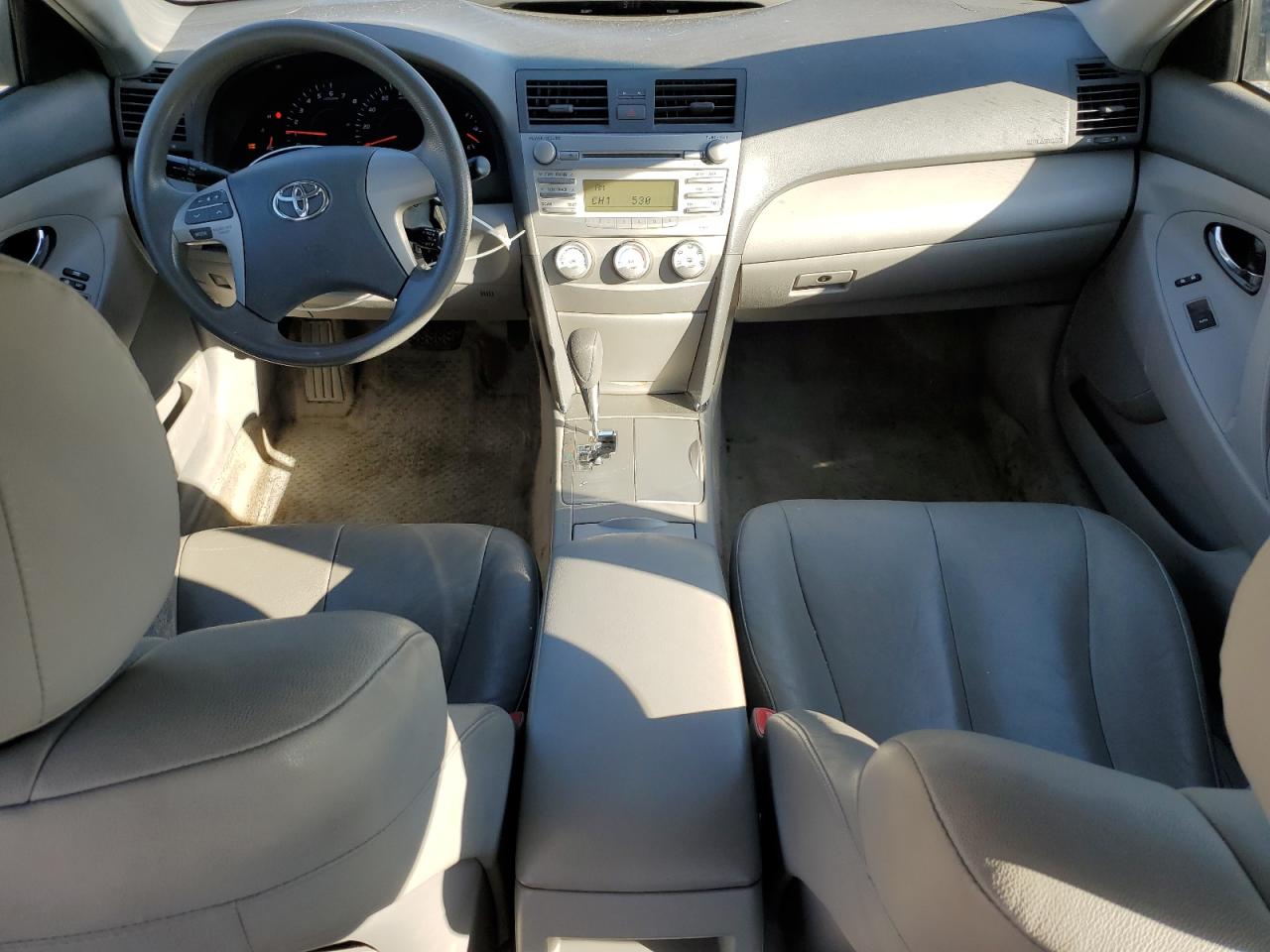 2011 Toyota Camry - Image 8