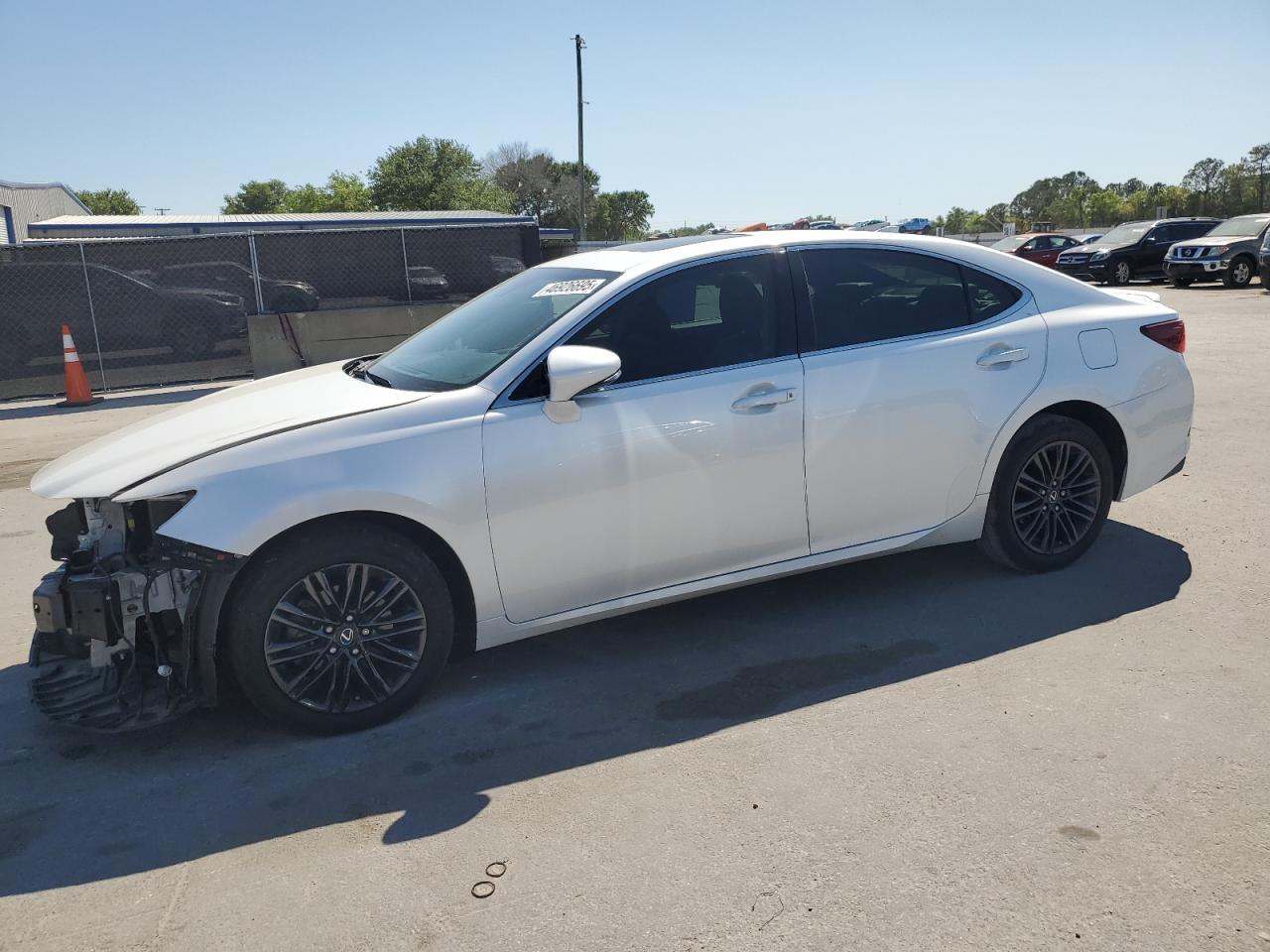 2018 Lexus ES - Image 1
