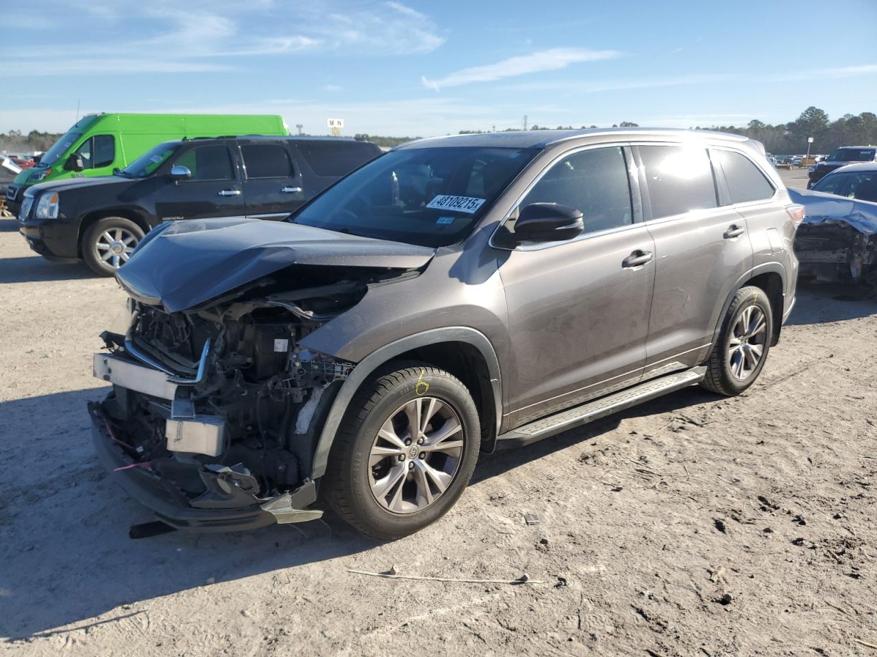 2015 Toyota Highlander - Image 1