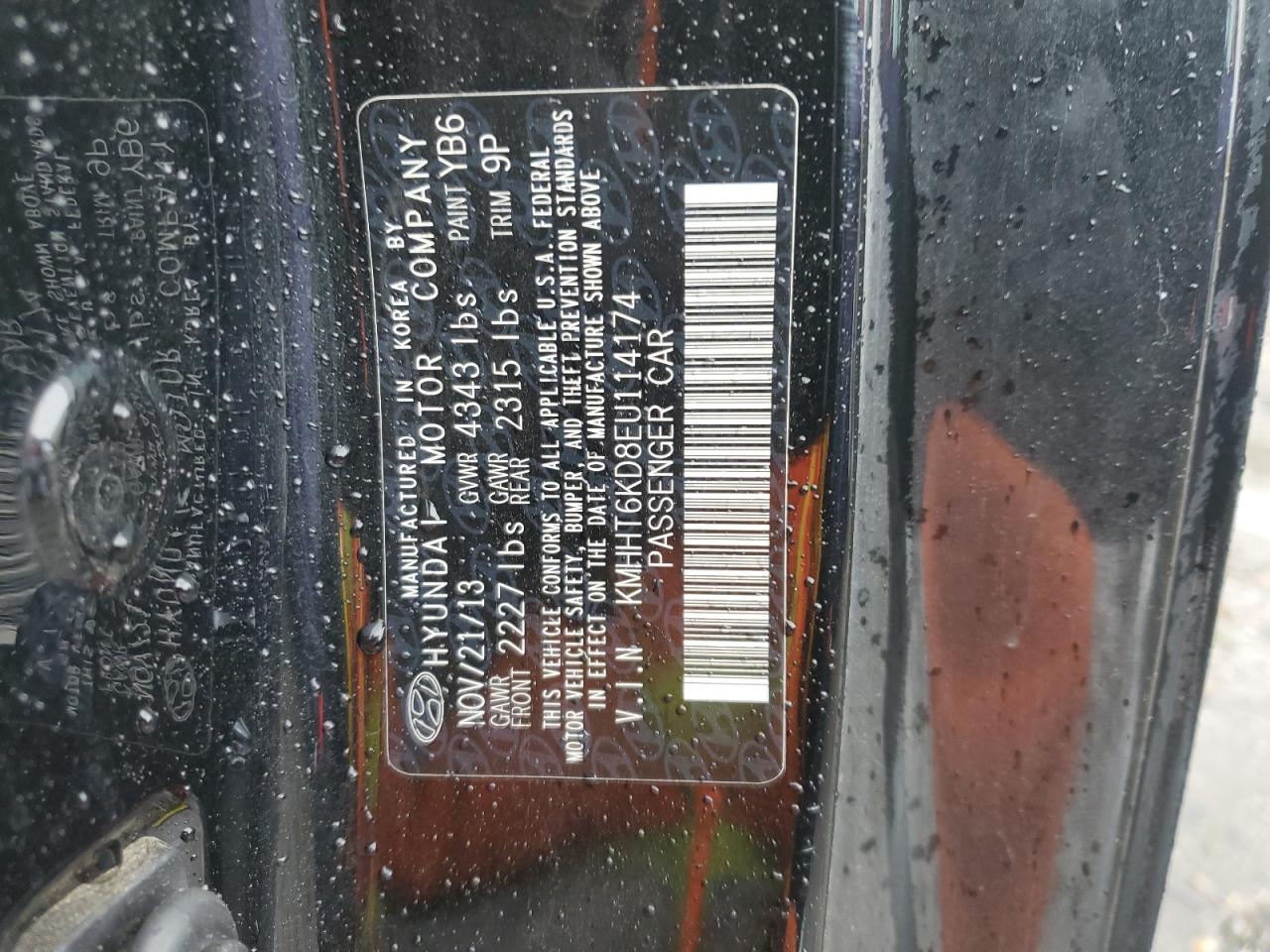 2014 Hyundai Genesis - Image 12