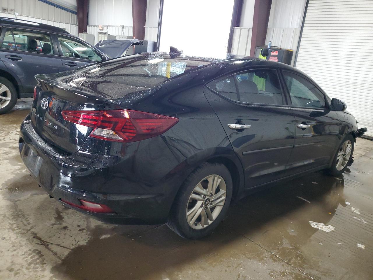 2019 Hyundai Elantra - Image 3