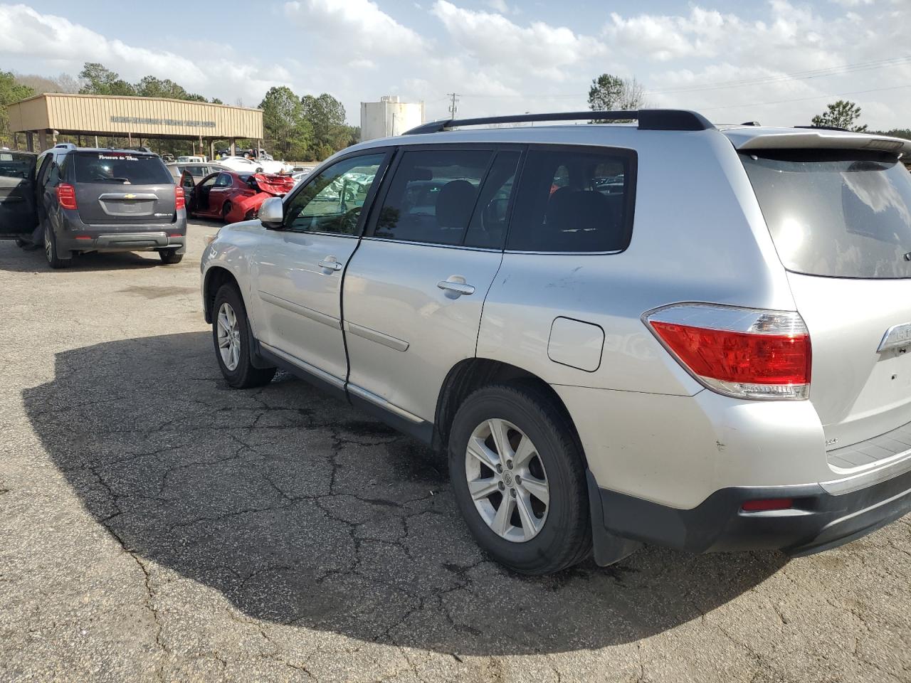 2012 Toyota Highlander - Image 2
