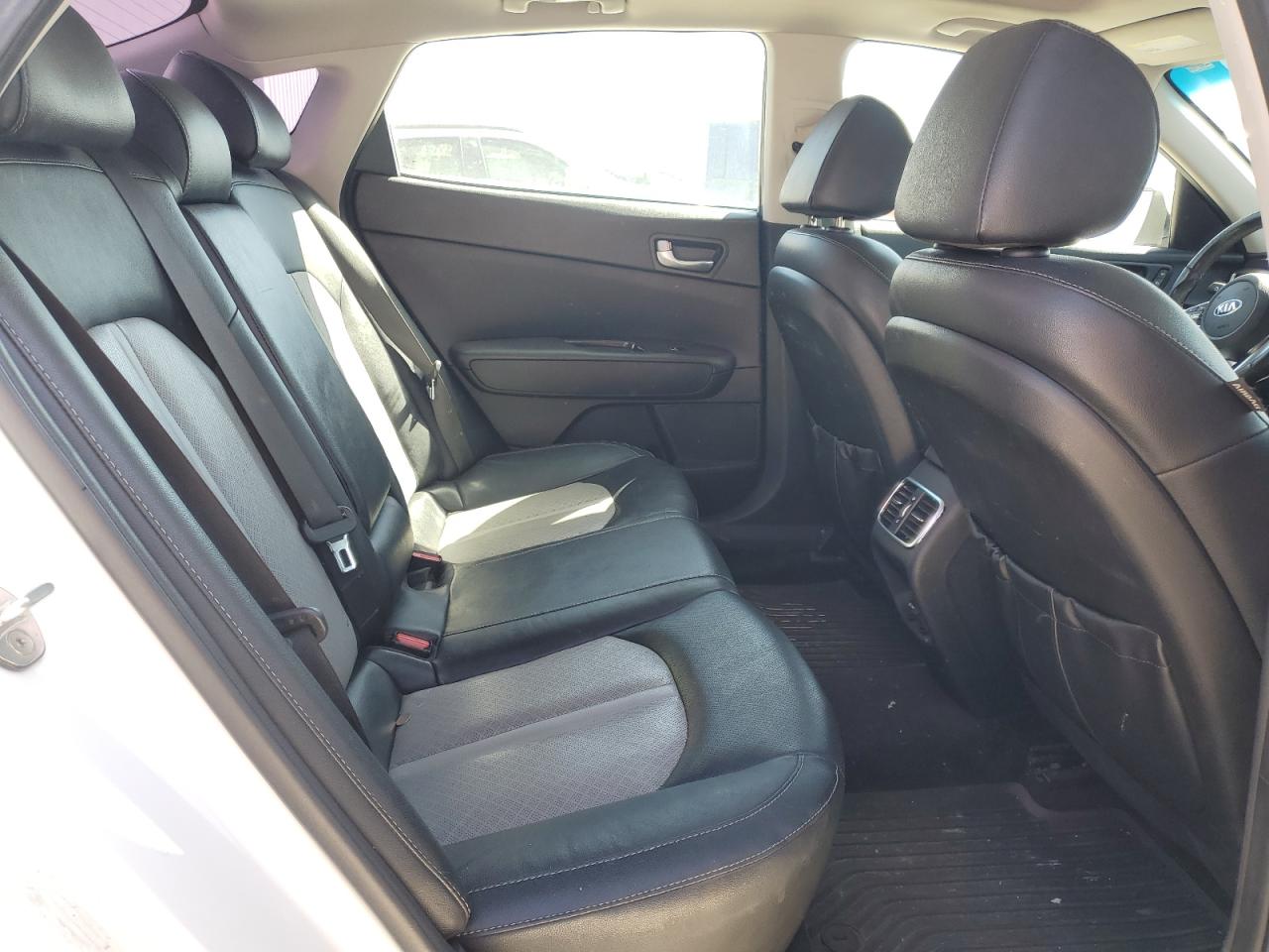 2019 Kia Optima - Image 10