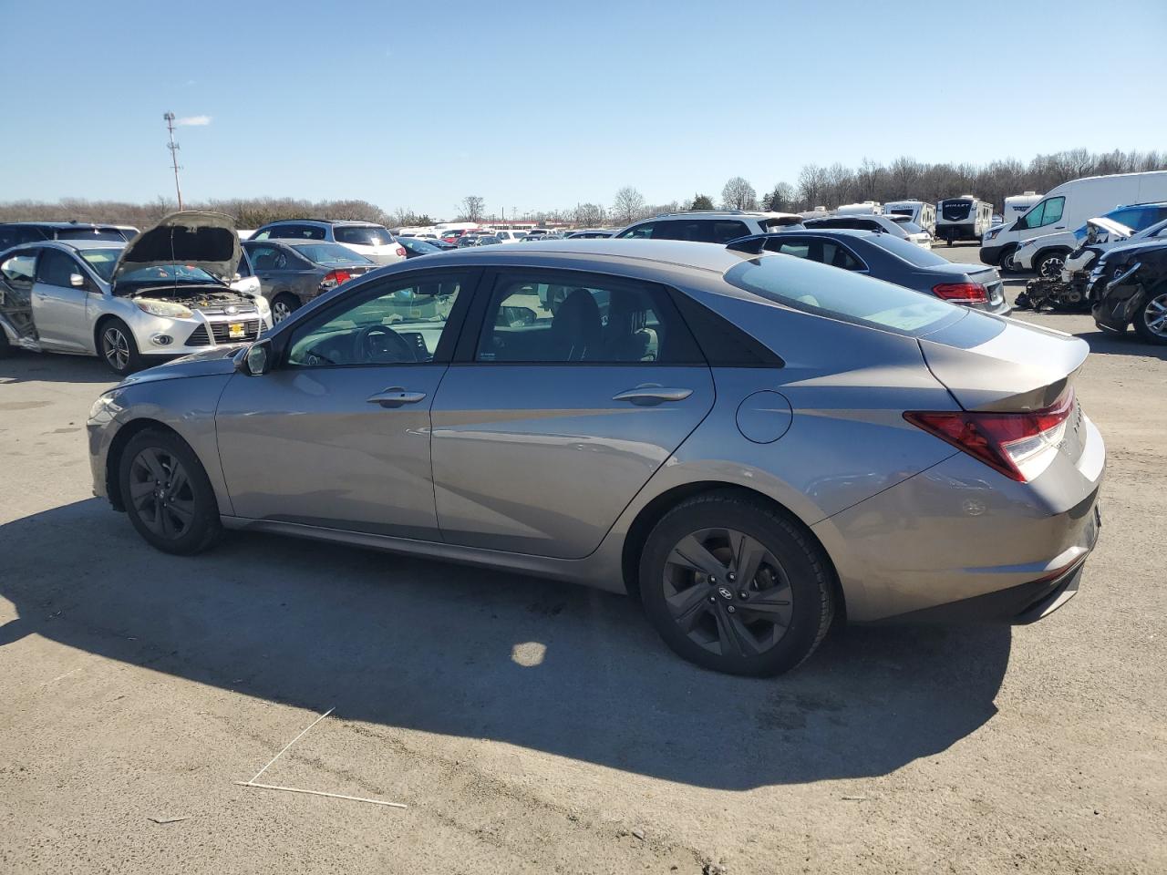 2022 Hyundai Elantra - Image 2