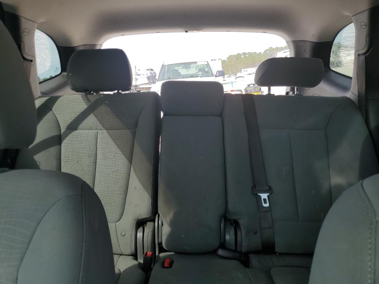 2012 Hyundai Santa Fe - Image 10