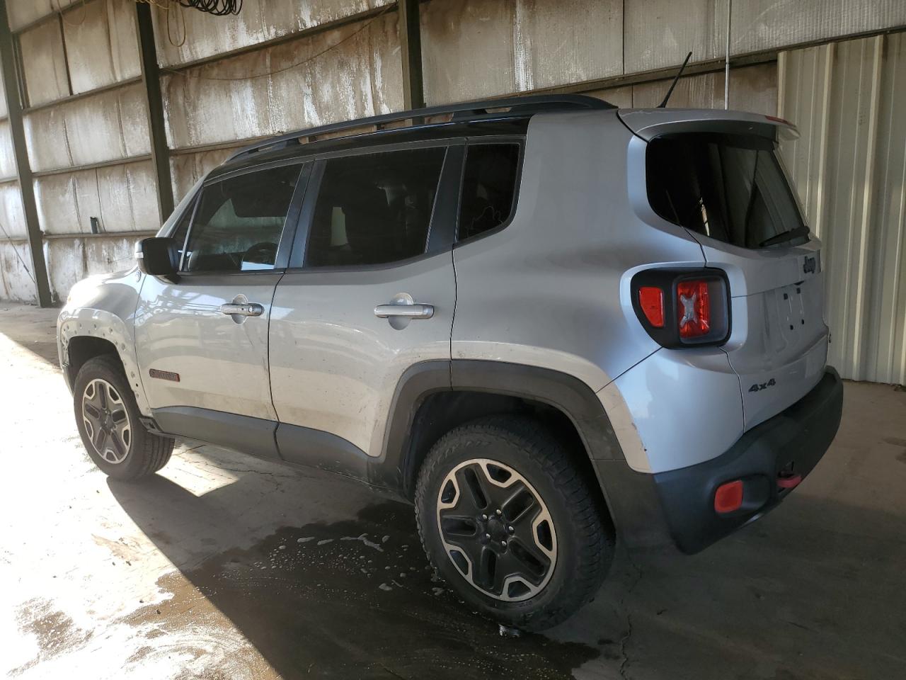 2016 Jeep Renegade - Image 2