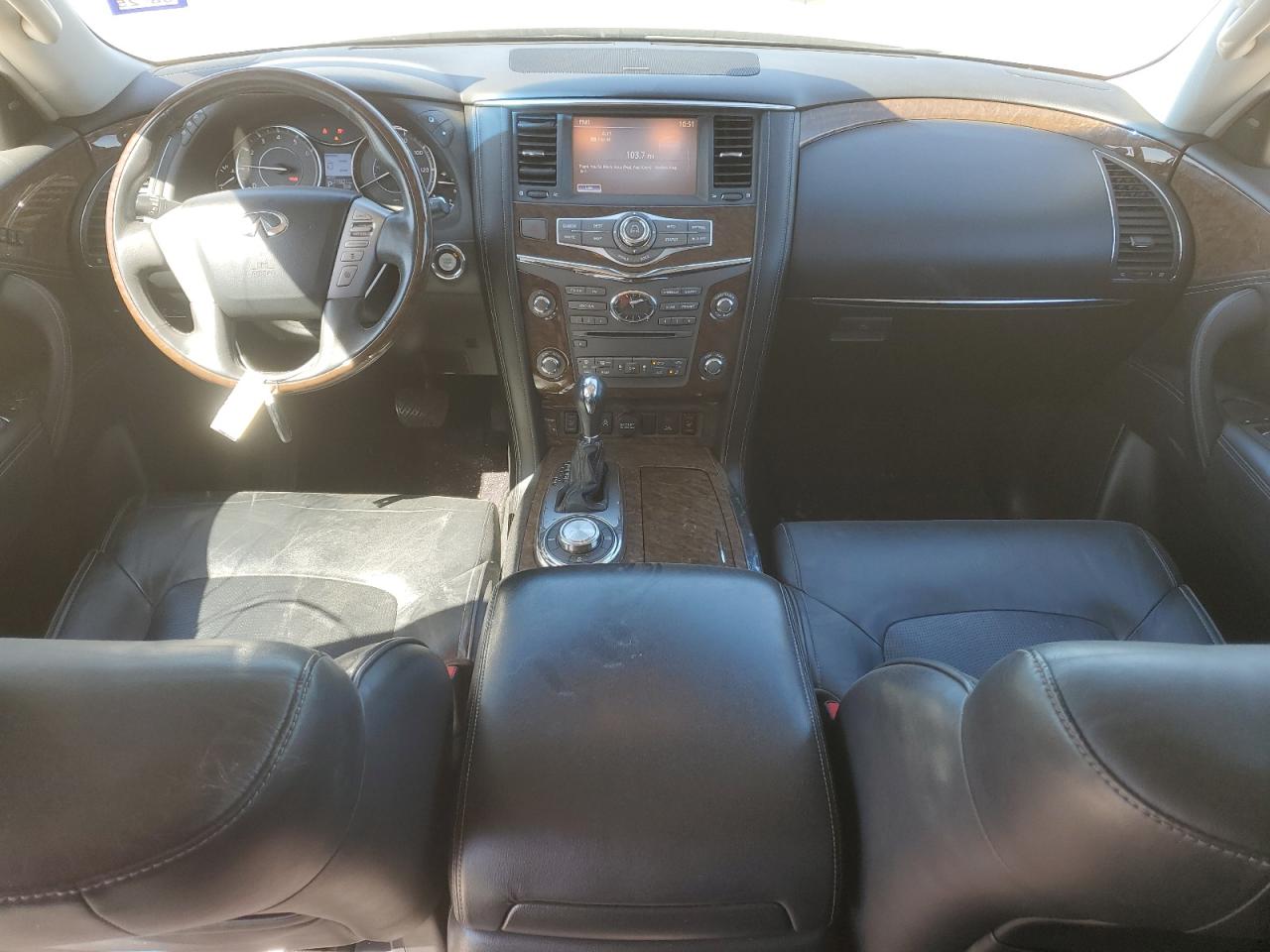 2017 Infiniti QX80 - Image 8