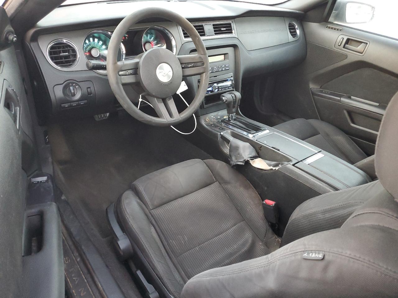 2011 Ford Mustang - Image 8