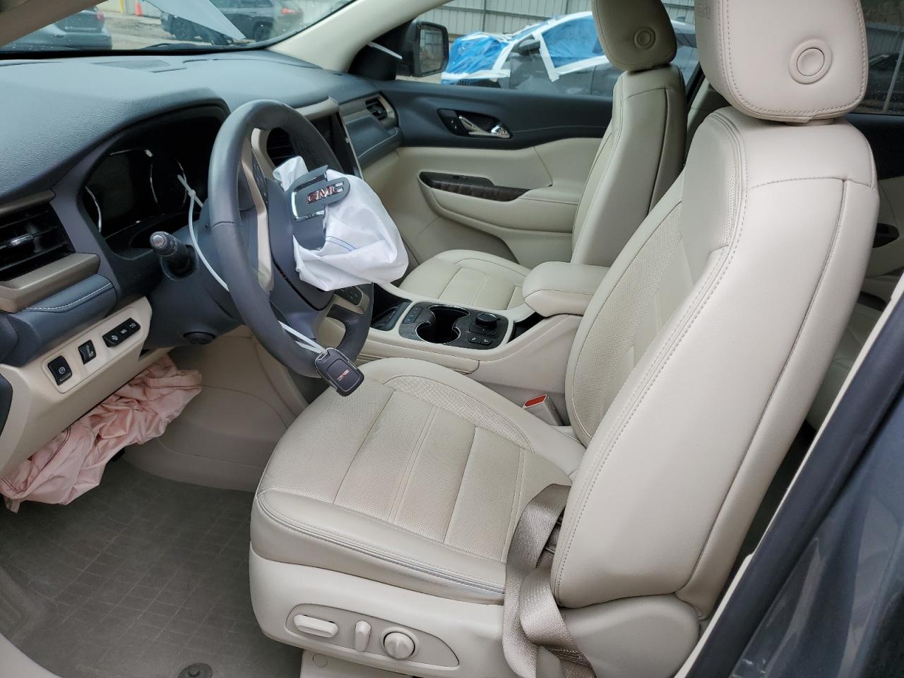 2020 GMC Acadia - Image 7